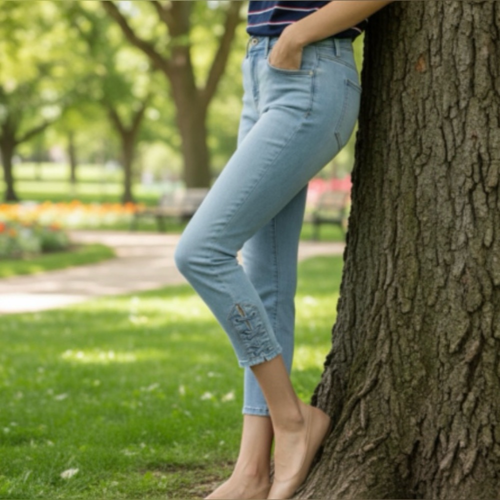 Kim Rogers Light Wash Gingham Lace Up Cropped Jeans - Picture 7 of 12